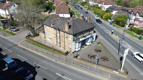 1A Rickmansworth Road, Pinner, HA5