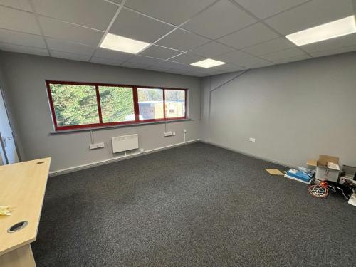 Unit 17, Chamberlayne Road, Bury St. Edmunds, IP32
