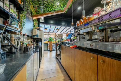 Unit 7, Frogmore Industrial Estate, Acton Lane, Park Royal, London, NW10