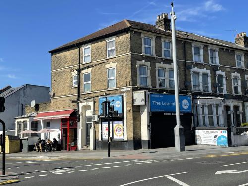 350 Hoe Street, Walthamstow, London, E17