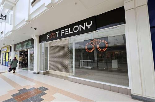 Unit 90, County Mall Shopping Centre, Upper Level, Crawley, RH10