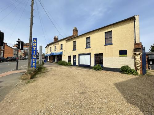 25-27 High Street, Weedon, Northampton, NN7