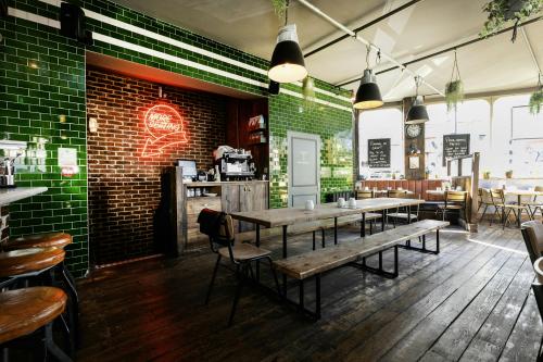 184 Well Street, Hackney, London, E9