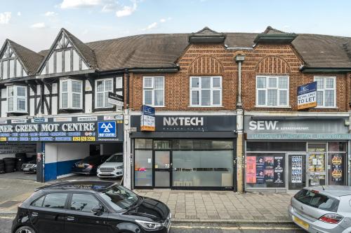 72 Pinner Green, Pinner, HA5