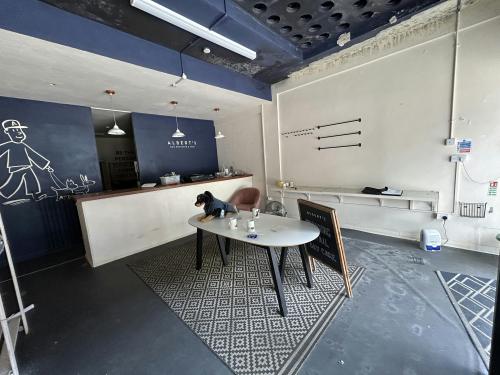 3 Central Parade, Hoe Street, Walthamstow, London, E17
