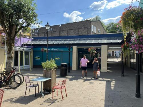 Unit 11, Westway Centre, Frome, BA11