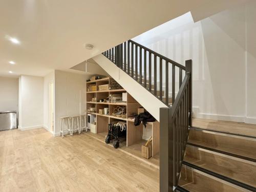 Unit 3 Galen Place, Pied Bull Court, Bloomsbury, London, WC1A