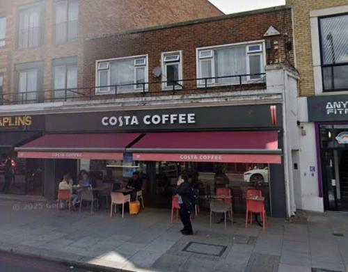 178 Balham High Road, Balham, London, SW12