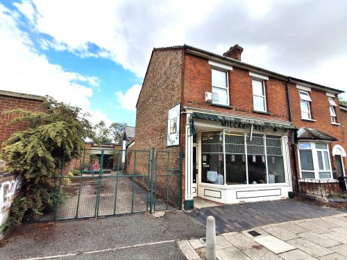 53 Roff Avenue, Bedford, MK41