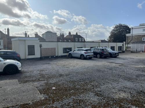 8 St Cross Road, Winchester, SO23