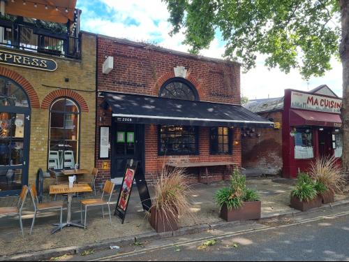 9 Station Approach, Richmond, TW9