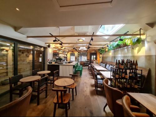 9 Station Approach, Richmond, TW9