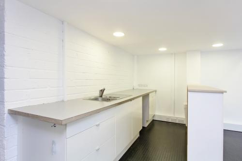 Unit 2 Larch Court, Royal Oak Yard, Southwark, London, SE1