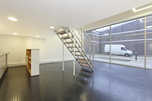 Unit 2 Larch Court, Royal Oak Yard, Southwark, London, SE1