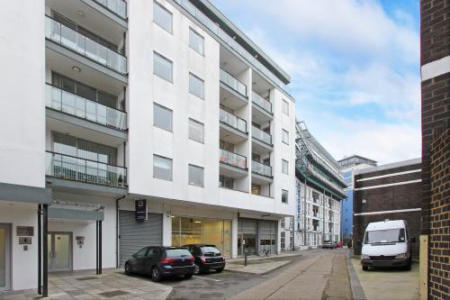 Unit 2 Larch Court, Royal Oak Yard, Southwark, London, SE1