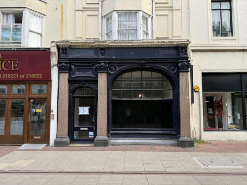 45 Warwick Street, Worthing, BN11