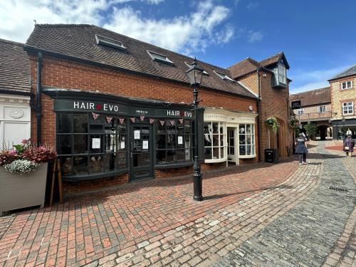 7 Lion & Lamb Yard, Farnham, GU9