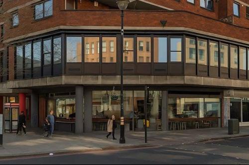 2 Warwick Way, Victoria, London, SW1V