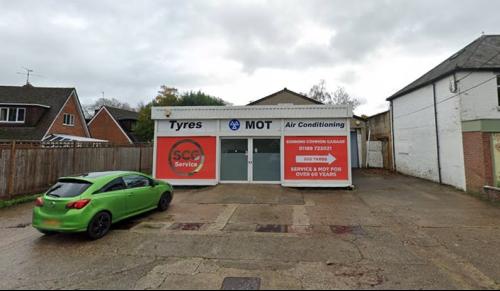 Garage / Workshop Unit, Blounts Court Road, Peppard Common, Henley-on-Thames, RG9