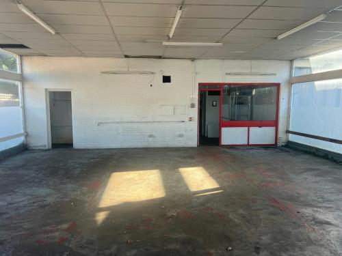Garage / Workshop Unit, Blounts Court Road, Peppard Common, Henley-on-Thames, RG9