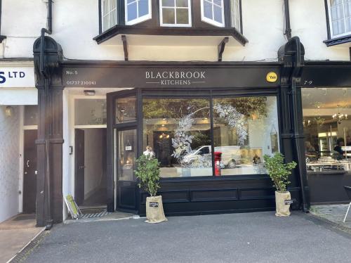 5 High Street, Tadworth, KT20