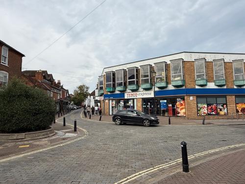 71, High Street, Burnham, Slough, SL1
