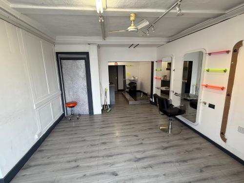 71, High Street, Burnham, Slough, SL1