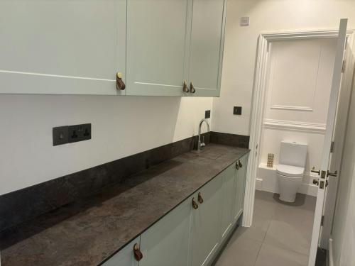7 High Street, Windsor, SL4