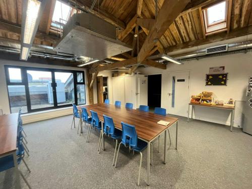 Unit R6 Warehouse K, 2 Western Gateway, Victoria Dock, London, E16