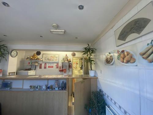 31 Commercial Road, Paddock Wood, TN12
