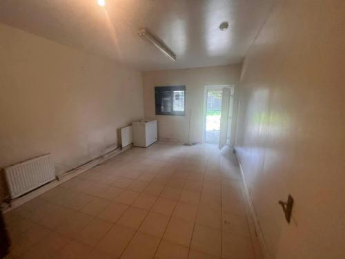 31 Commercial Road, Paddock Wood, TN12