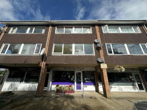 19 Middle Field, Weston Turville, Aylesbury, HP22