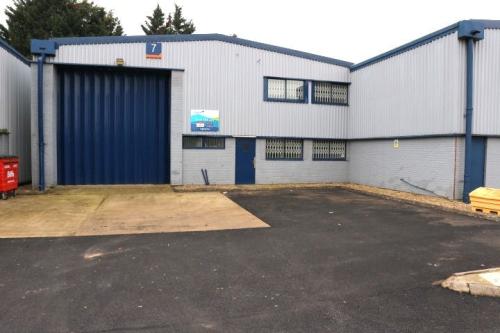 Unit 7, Oxford Road Industrial Estate, Gresham Way, Tilehurst, Reading, RG30