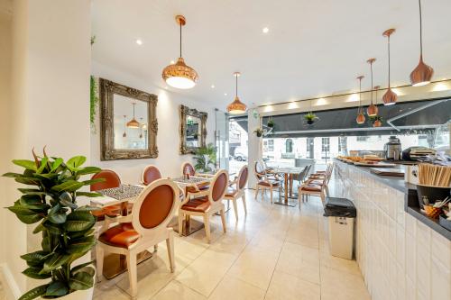 6 Ladbroke Grove, Ladbroke Grove, London, W11