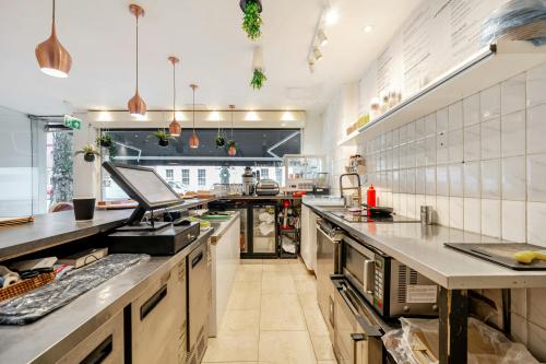 6 Ladbroke Grove, Ladbroke Grove, London, W11