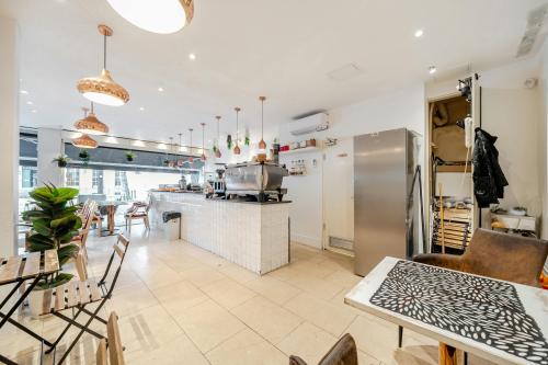 6 Ladbroke Grove, Ladbroke Grove, London, W11