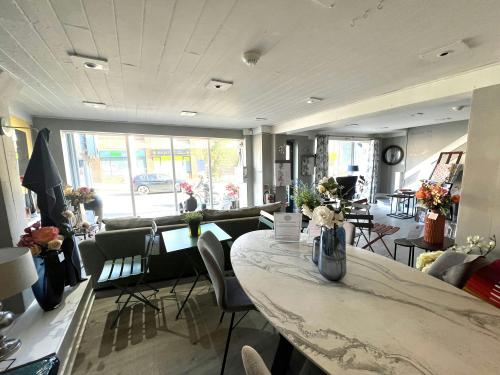 60-62 East Street, Horsham, RH12