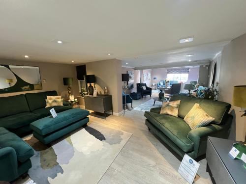 60-62 East Street, Horsham, RH12