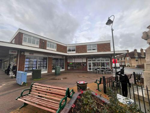 4 Commercial Road, Paddock Wood, Tonbridge, TN12