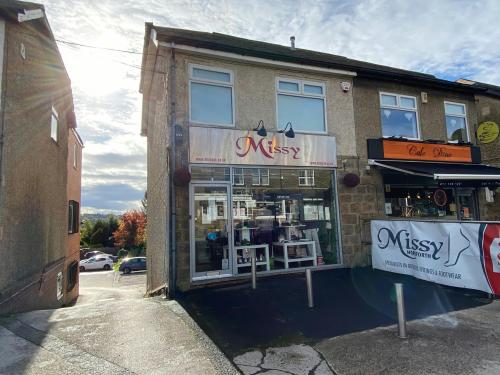 115 New Road Side, Horsforth, Leeds, LS18
