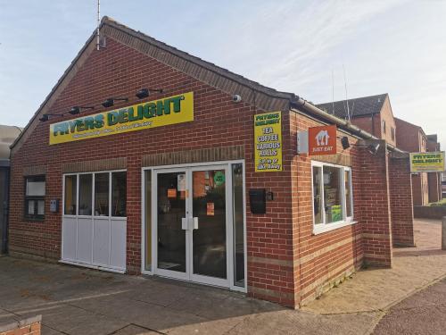 Fryers Delight & Nom Noms, Nelson Road North, Great Yarmouth, NR30