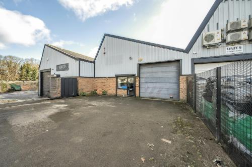 Unit 6, Greycaine Commercial Estate, Garnett Close, Watford, WD24
