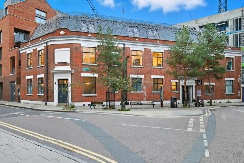 68 Wallis Road, Hackney Wick, London, E9