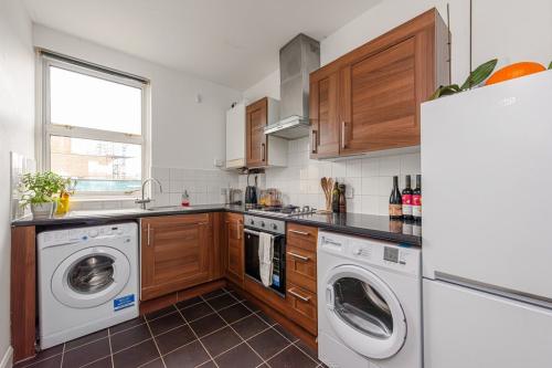 136 Holloway Road, Holloway, London, N7