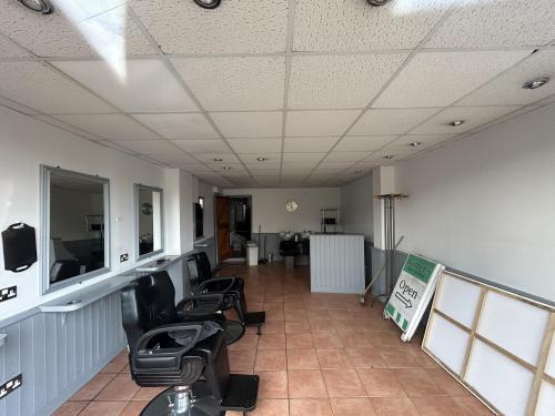 21 Nightingales Corner, Little Chalfont, Amersham, HP7