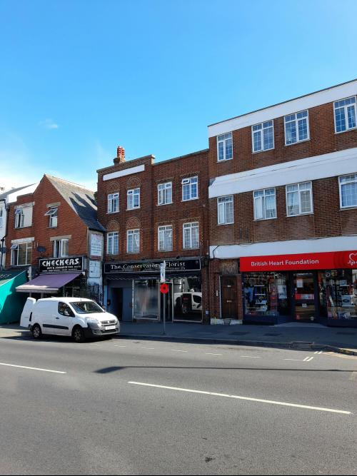 126 Central Road, Worcester Park, KT4