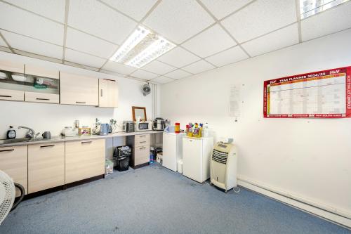 Unit 6, Drury Way Industrial Estate, Laxcon Close, Neasden, London, NW10