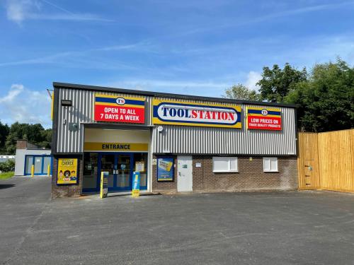 Options House, Brookfield Industrial Estate, Glossop, SK13
