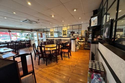 Sutton Parade, Church Road, Hendon, London, NW4