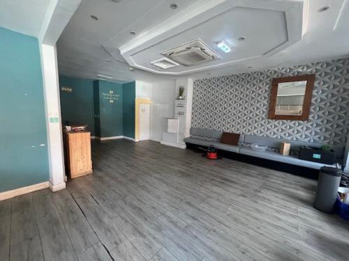 Church Road, Hendon, London, NW4